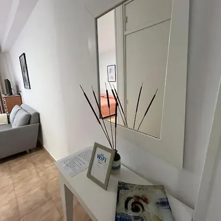 Playa Jardin Bus Terminal Pool 아파트 *