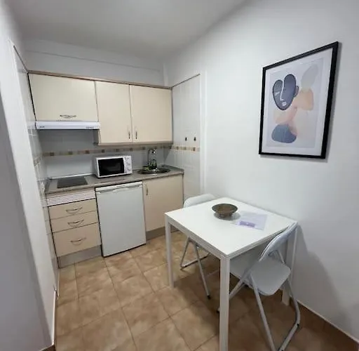 Playa Jardín Bus Terminal Pool Apartamento *